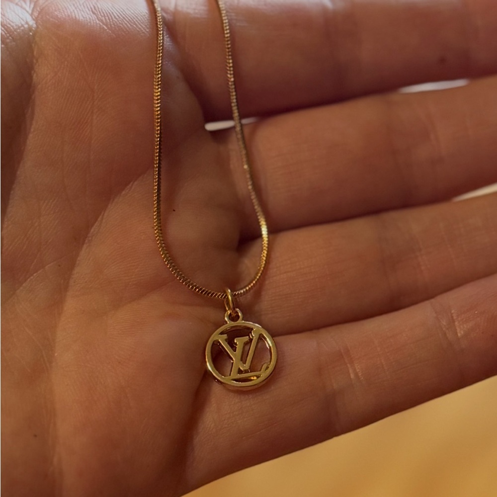 Vintage Louis Vuitton necklace gold never worn